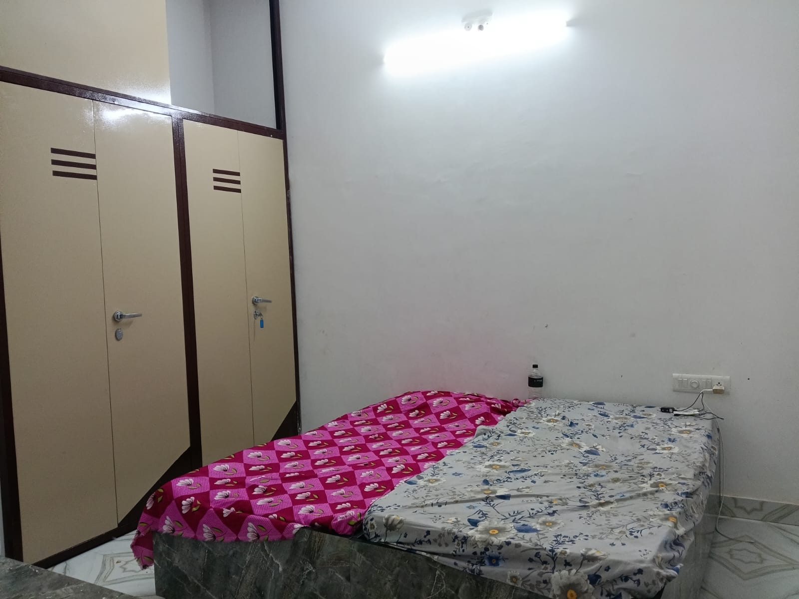 Girls PG in Sector 3, Hiran Magri - Beds from Rs 9,000 - Bedroom 1