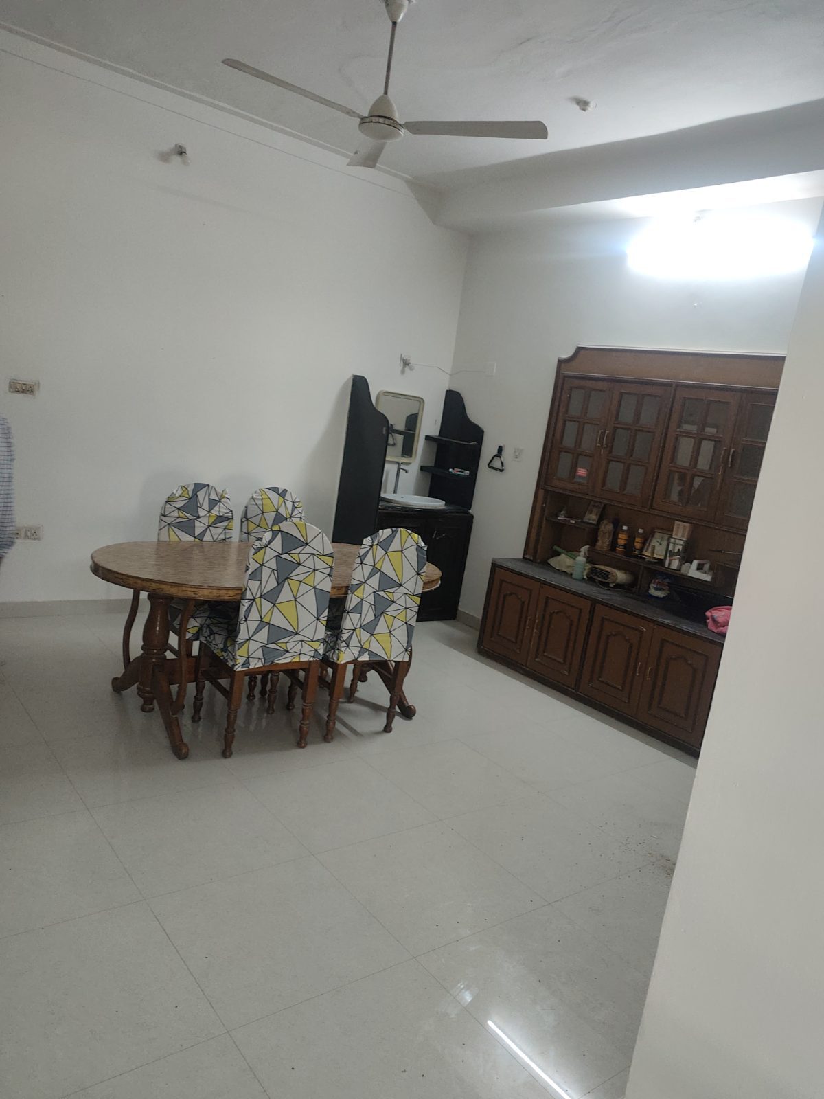 2 BHK House for Rent in Sector 3, Hiran Magri - Hall