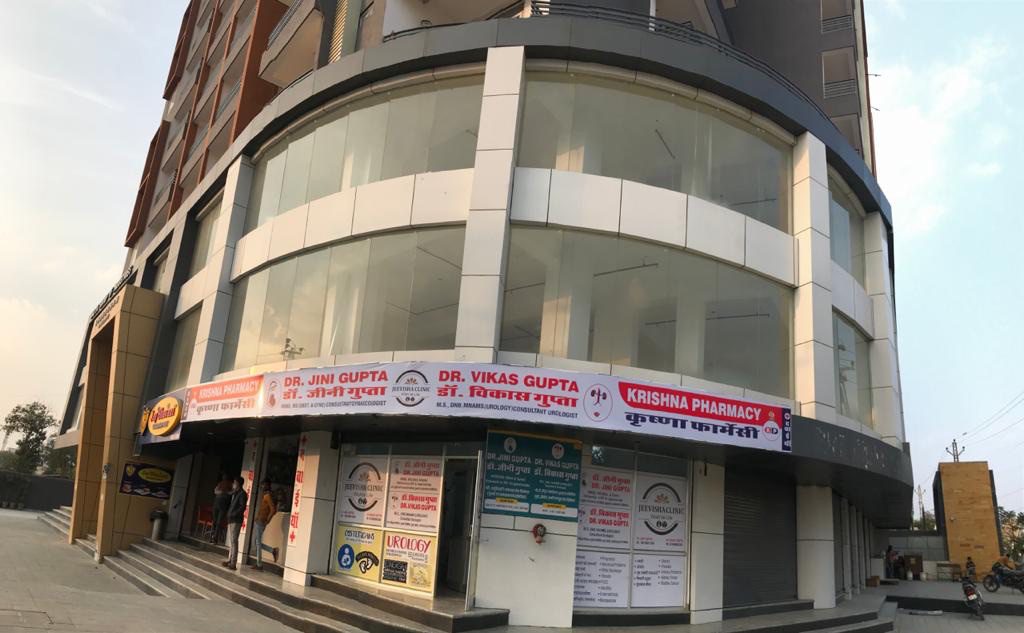 Showroom for Rent in Hiran Magri, Udaipur - 3000 sq ft - Outside